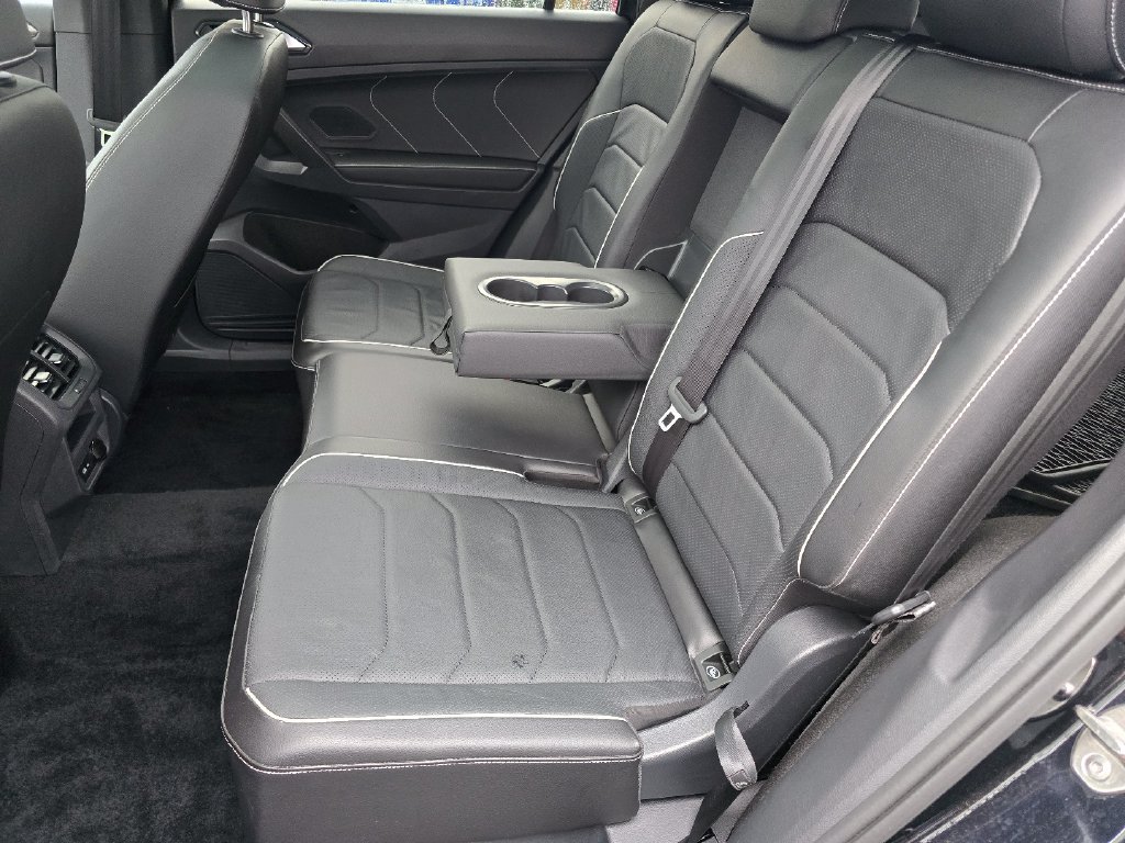 Used 2024 Volkswagen Tiguan SEL R-Line AWD/4WD image 32