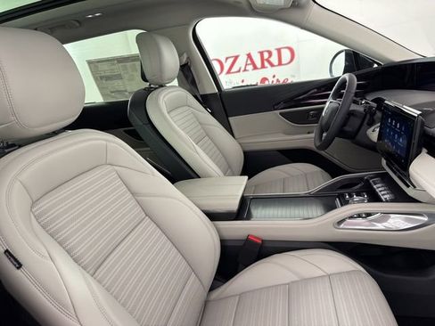 New 2026 Lincoln Nautilus Reserve image 19