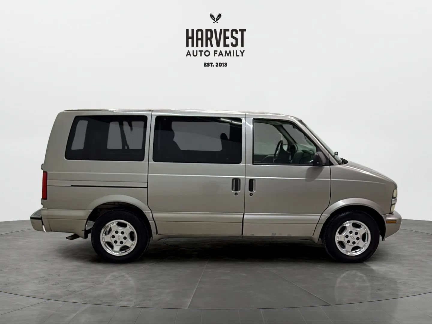 Used 2004 Chevrolet Astro Passenger AWD w/ LS Preferred Equipment Group image 8