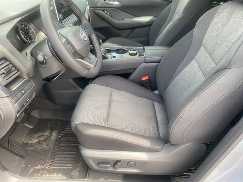 New 2026 Nissan Rogue SV w/ Cold Weather Package AWD/4WD image 10