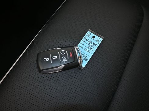 Used 2025 RAM 1500 Laramie image 16