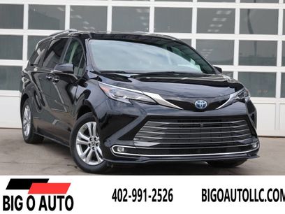 Used 2021 Toyota Sienna Platinum