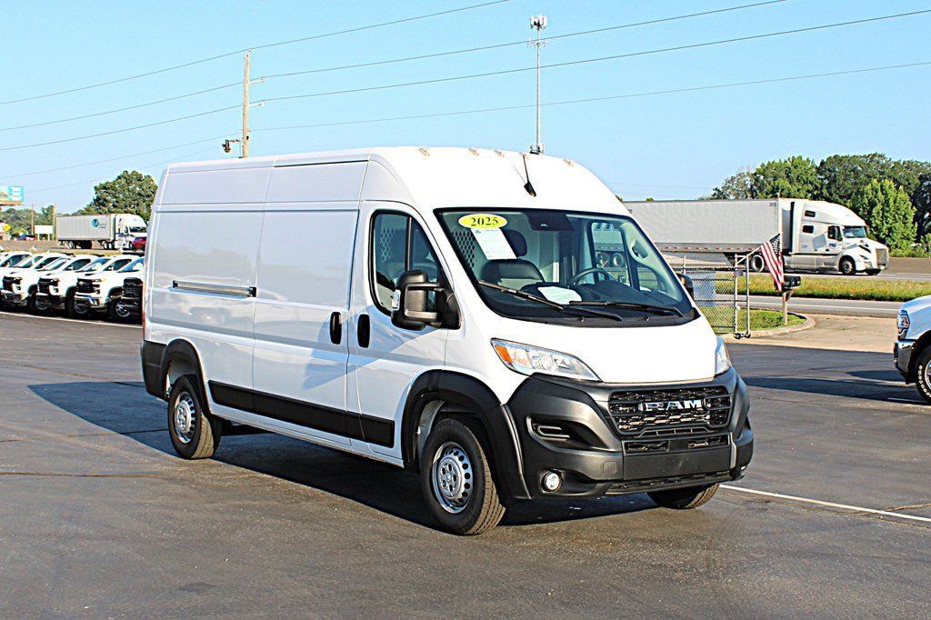 Used 2025 RAM ProMaster 3500 w/ Convenience Group FWD image 3