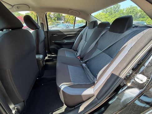 Used 2025 Nissan Versa SV FWD image 28