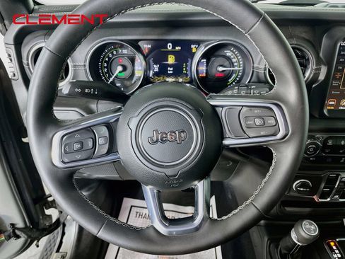 Used 2023 Jeep Wrangler Unlimited Sahara w/ Cold Weather Group AWD/4WD image 13