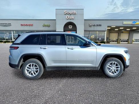 New 2026 Jeep Grand Cherokee Laredo X AWD/4WD image 2