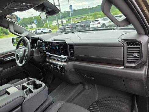 Used 2023 Chevrolet Silverado 1500 LT AWD/4WD image 23