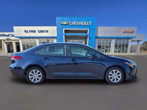 Used 2023 Toyota Corolla LE image 7