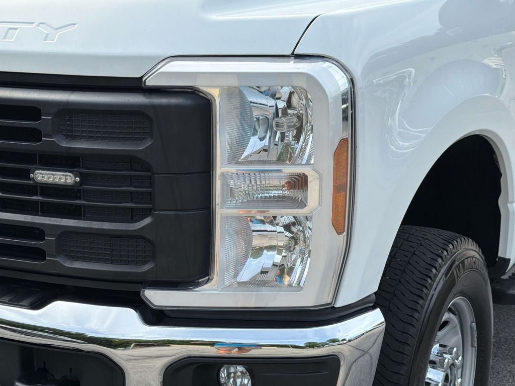 Used 2024 Ford F250 XL w/ FX4 Off-Road Package AWD/4WD image 9