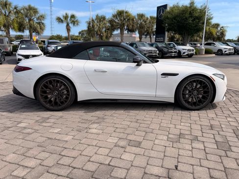Used 2024 Mercedes-Benz SL 43 AMG image 6