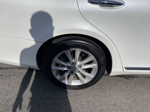 Used 2010 Lexus ES 350 FWD image 12