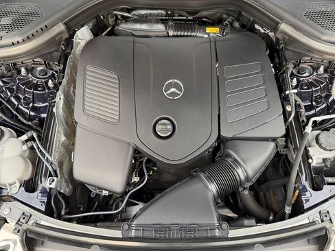 Used 2023 Mercedes-Benz GLC 300 4MATIC image 36