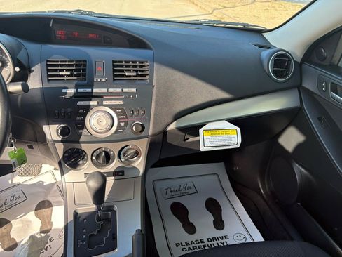 Used 2011 MAZDA MAZDA3 i Touring FWD image 41