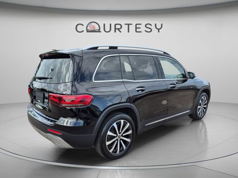 Used 2023 Mercedes-Benz GLB 250 image 7