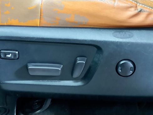 Used 2019 Toyota Tundra 1794 Edition image 15