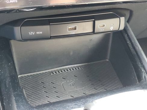 Used 2023 Kia Niro EX FWD image 31