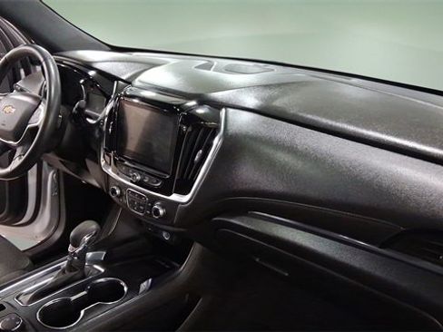 Used 2023 Chevrolet Traverse LT w/ LPO, Floor Liner Package image 19