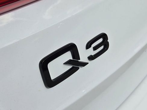 Certified 2025 Audi Q3 2.0T Premium Plus w/ Premium Plus Package image 15