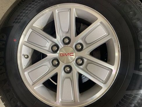 Used 2017 GMC Sierra 1500 SLE AWD/4WD image 14