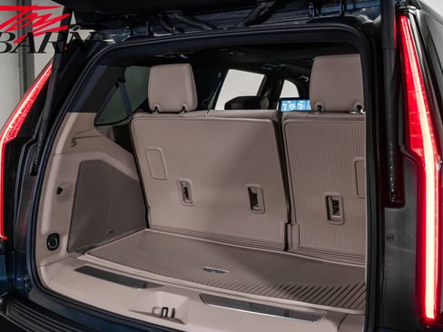 Used 2021 Cadillac Escalade Premium Luxury w/ Driver Assist Tech Package image 51