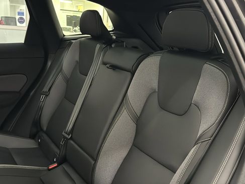 New 2026 Volvo XC60 B5 Ultra w/ Protection Package Premier image 26