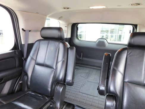 Used 2007 Chevrolet Tahoe LTZ w/ LTZ Preferred Equipment Group image 18