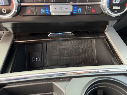 Certified 2022 Ford F250 Lariat w/ Black Appearance Package AWD/4WD image 30