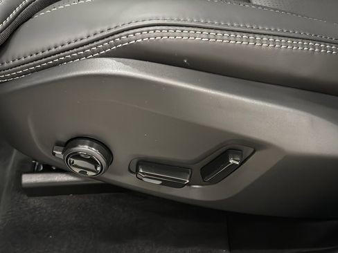 New 2026 Volvo XC60 B5 Ultra w/ Protection Package Premier image 24