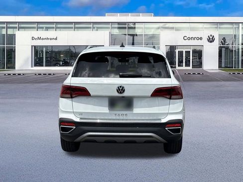 Used 2023 Volkswagen Taos SE FWD image 6