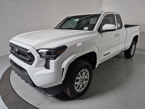 New 2026 Toyota Tacoma SR5 image 1