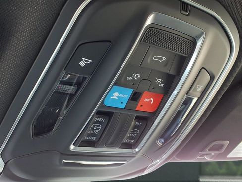 New 2025 Jeep Grand Cherokee Laredo X w/ Luxury Tech Group I RWD image 23