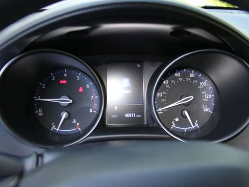 Used 2020 Toyota C-HR LE FWD image 24