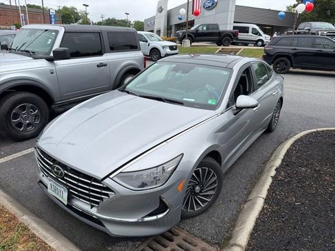Used 2023 Hyundai Sonata Limited FWD image 1