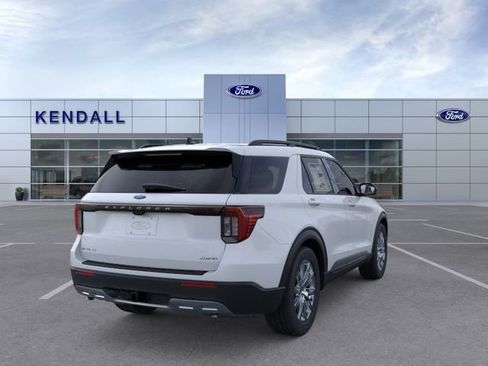 New 2026 Ford Explorer Active w/ Active Comfort Package image 8