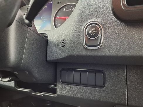 Used 2024 Mercedes-Benz Sprinter 2500 image 8
