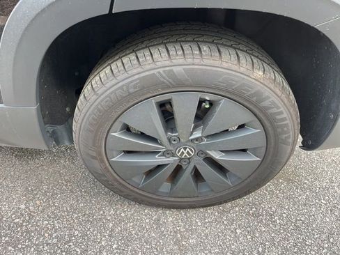 Used 2023 Volkswagen Taos S image 32