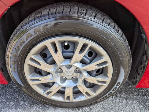 Used 2016 Toyota Corolla LE FWD image 32