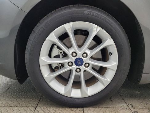 Used 2019 Ford Fusion Energi Titanium image 31