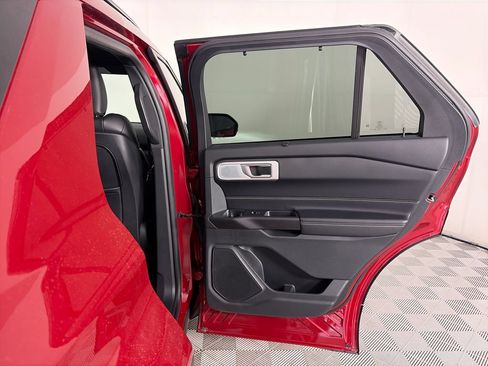Certified 2020 Ford Explorer ST w/ Premium Technology Package AWD/4WD image 28