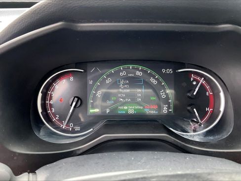 Used 2024 Toyota RAV4 XLE FWD image 25