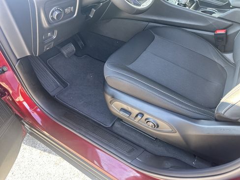 New 2025 Jeep Grand Cherokee L Laredo w/ Luxury Tech Group I image 14