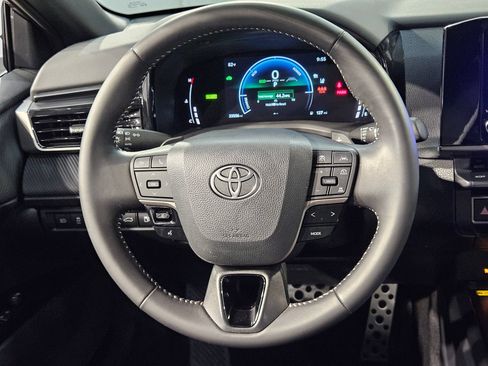 Used 2025 Toyota Camry SE FWD image 26