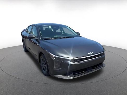 Used 2025 Kia K4 FWD image 3