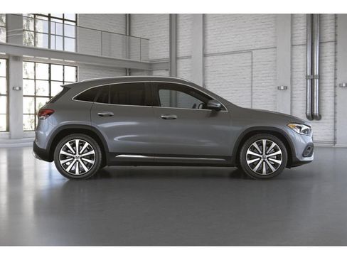 Used 2023 Mercedes-Benz GLA 250 4MATIC image 17