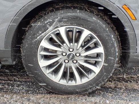 Certified 2023 Lincoln Nautilus AWD w/ Premium Package image 9