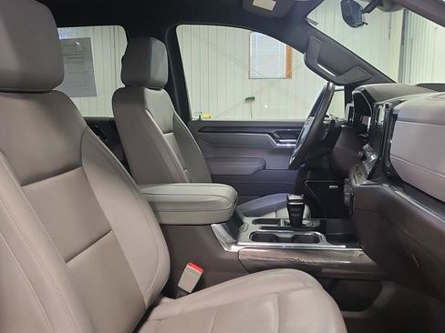 Used 2025 Chevrolet Silverado 1500 LTZ image 15