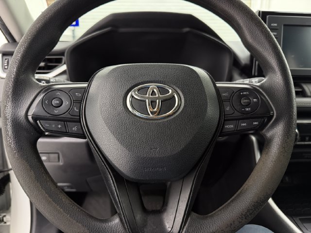 Used 2021 Toyota RAV4 XLE FWD image 9