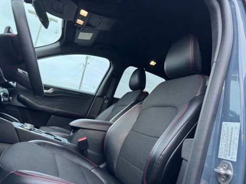 Certified 2023 Ford Escape ST-Line Select w/ Tech Pack #1 image 9