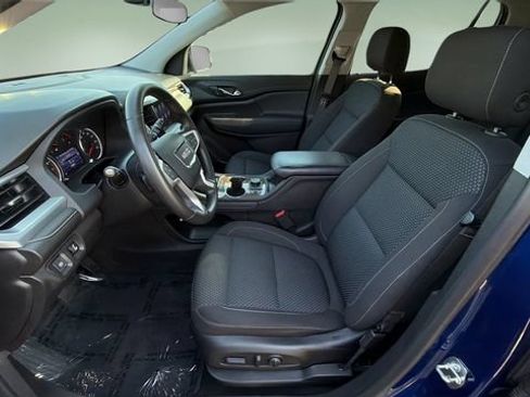 Used 2023 GMC Acadia SLE w/ Driver Convenience Package FWD image 18