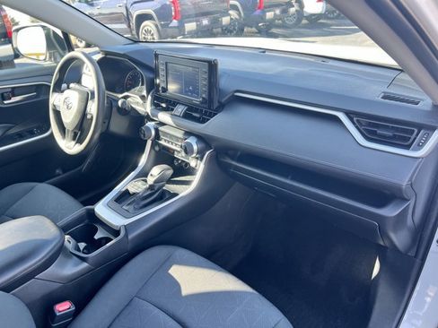 Used 2021 Toyota RAV4 XLE image 23